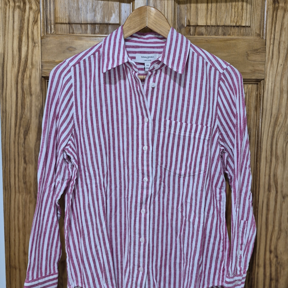 Banana Republic Women's Pink Striped Linen Blend Shirt